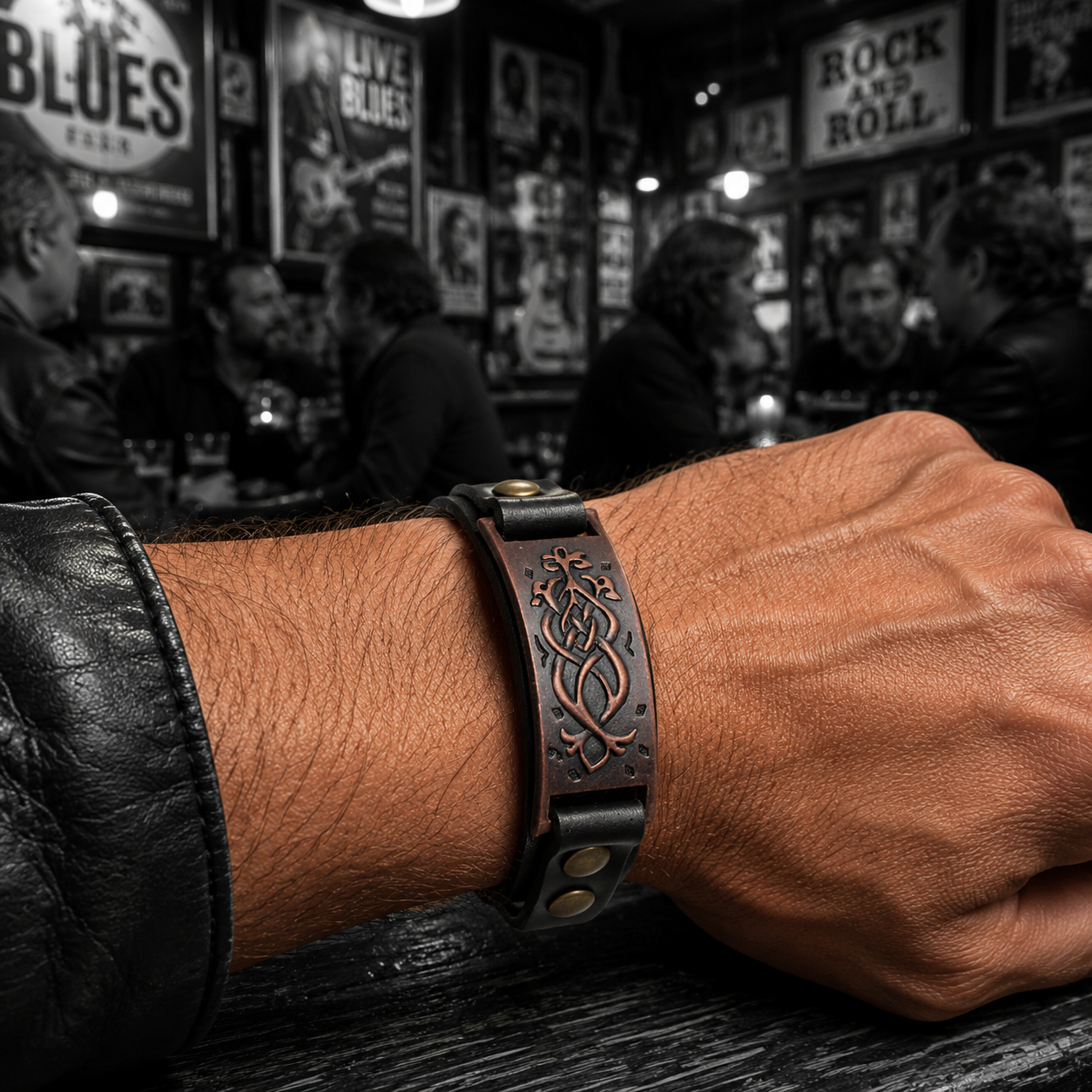 Pulsera Rockin2 Cuero black motivo tribal cobre
